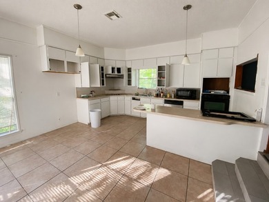 3 bed, 2 bath home offering 1,696 sq ft in Gun Barrel City - photo 10