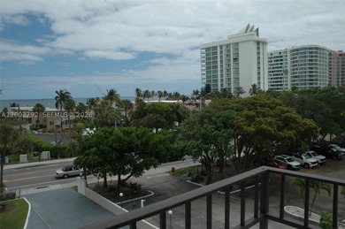 Lake Lettuce Condo For Sale in Pompano Beach Florida