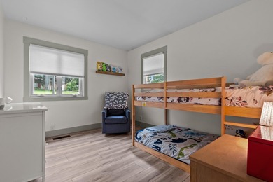 A quiet ranch wrapped in mature trees, soft natural light, and a - photo 24