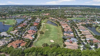 Beautiful 4-bedroom, 3 1/2-bath home located in the exclusive - photo 7
