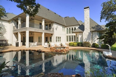 Luxury Living Redefined on a One-Acre Estate Completely - photo 33