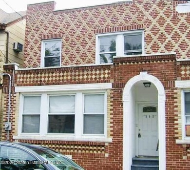 ALL BRICK SINGLE FAMILY 4 BEDROOM, 3 BATHROOM. RENOVATED IN 2021 - photo 1