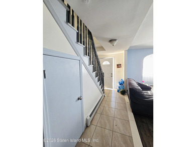 ALL BRICK SINGLE FAMILY 4 BEDROOM, 3 BATHROOM. RENOVATED IN 2021 - photo 3