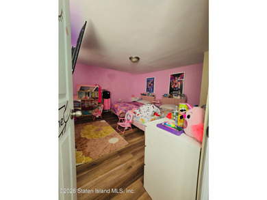 ALL BRICK SINGLE FAMILY 4 BEDROOM, 3 BATHROOM. RENOVATED IN 2021 - photo 10