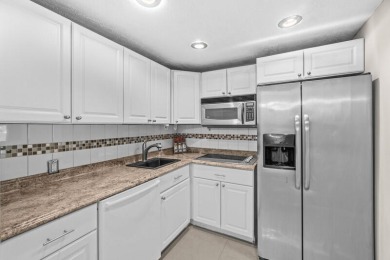 Lake Condo For Sale in Boca Raton, Florida
