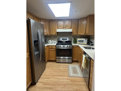 Priced to sell! This impeccably maintained 2 bedroom 2 bath end