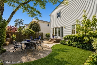 Welcome to 38 Jasper St. in the desirable Willowbrook section of - photo 4