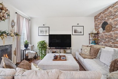 Available after May 1st, this exceptional Toll Brothers townhome - photo 12