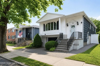 Location! Location! Location! Welcome to 799 Davis Avenue, a - photo 2
