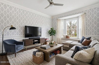 Available after May 1st, this exceptional Toll Brothers townhome - photo 19