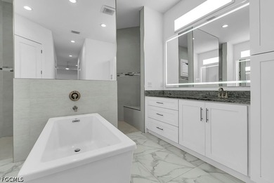 LUXURY WATERFRONT HOME - NO HOA - NEVER FLOODED - NO FLOOD - photo 20