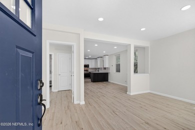 Walk to park, River, Schools! Beautifully updated 4 bdrm 3 ba - photo 4