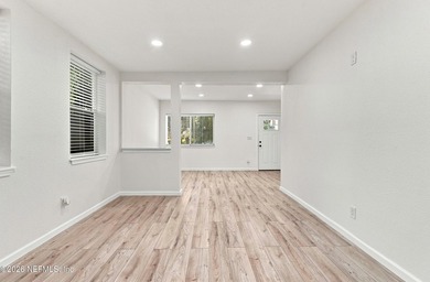 Walk to park, River, Schools! Beautifully updated 4 bdrm 3 ba - photo 7