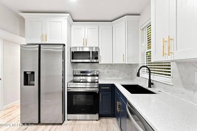 Walk to park, River, Schools! Beautifully updated 4 bdrm 3 ba - photo 8