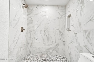Walk to park, River, Schools! Beautifully updated 4 bdrm 3 ba - photo 9