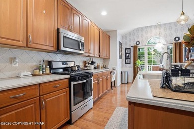 Available after May 1st, this exceptional Toll Brothers townhome - photo 32