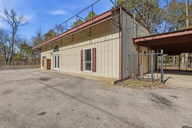 Position your business for success with this hilltop commercial - photo 3