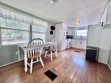 This beautiful home offers 2 bedrooms and 1 bathroom. Home - photo 5