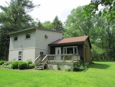 (private lake, pond, creek) Home For Sale in Salisbury Mills New York