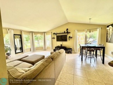 Lake Condo For Sale in Oakland Park, Florida