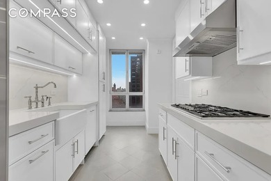 Penthouse 5C is a grand-scale, sun-filled residence that - photo 3