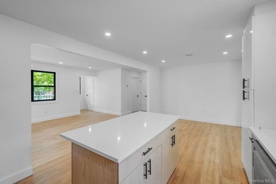LIVING LUXURY In The Heart Of Center Moriches! This Hamptons - photo 11
