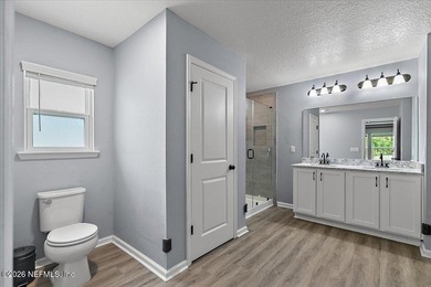 Welcome Home... to this well maintained property in the highly - photo 12