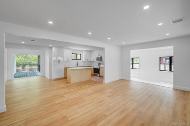 LIVING LUXURY In The Heart Of Center Moriches! This Hamptons - photo 13