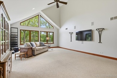 Stunning Custom-Built Retreat on 1.3 Acres with Panoramic Fox - photo 13