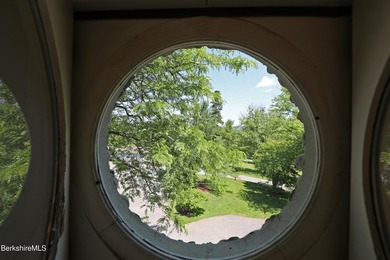 STUNNING VIEWS for as far as you can see from this modern unit - photo 15