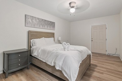 Awesome updated END-UNIT townhome in the heart of Destin with NO - photo 16