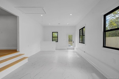 LIVING LUXURY In The Heart Of Center Moriches! This Hamptons - photo 16