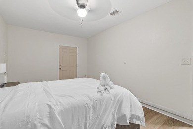 Awesome updated END-UNIT townhome in the heart of Destin with NO - photo 17