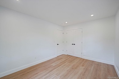 LIVING LUXURY In The Heart Of Center Moriches! This Hamptons - photo 19