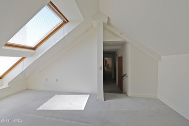 STUNNING VIEWS for as far as you can see from this modern unit - photo 22