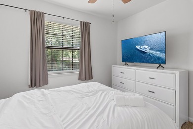 Awesome updated END-UNIT townhome in the heart of Destin with NO - photo 24