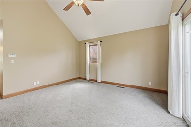 Stunning Custom-Built Retreat on 1.3 Acres with Panoramic Fox - photo 24