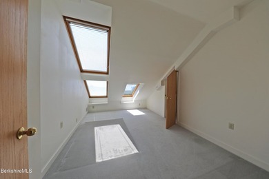 STUNNING VIEWS for as far as you can see from this modern unit - photo 28