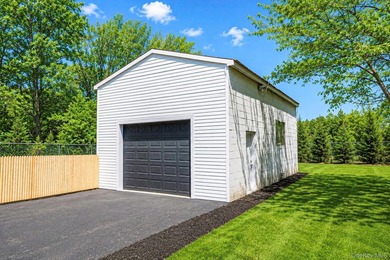 LIVING LUXURY In The Heart Of Center Moriches! This Hamptons - photo 33