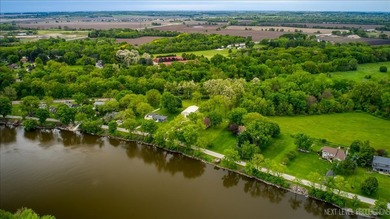 Stunning Custom-Built Retreat on 1.3 Acres with Panoramic Fox - photo 36