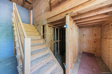 LIVING LUXURY In The Heart Of Center Moriches! This Hamptons - photo 37
