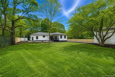 LIVING LUXURY In The Heart Of Center Moriches! This Hamptons - photo 40