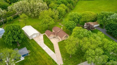 Stunning Custom-Built Retreat on 1.3 Acres with Panoramic Fox - photo 40