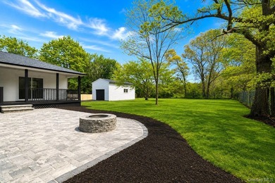 LIVING LUXURY In The Heart Of Center Moriches! This Hamptons - photo 41