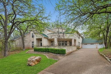 Lake Lewisville Home For Sale in Oak Point Texas