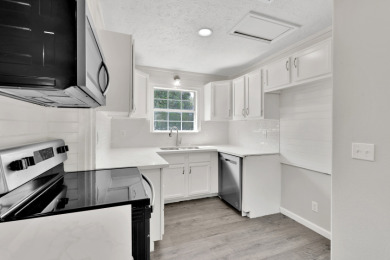 Updated home in Lake Livingston Community - photo 18