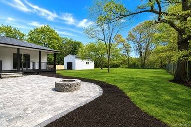 LIVING LUXURY In The Heart Of Center Moriches! This Hamptons - photo 44