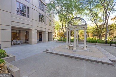 The Oaks at Buckhead Live the high life in the heart of Buckhead