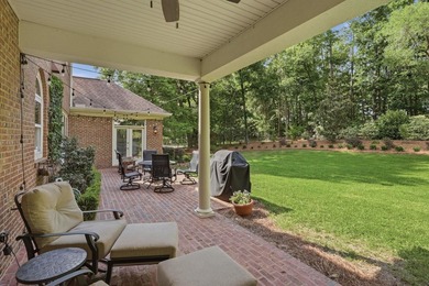 Stunning Golden Eagle brick masterpiece offering exceptional - photo 59