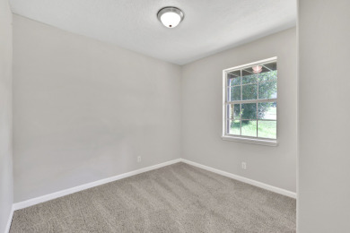 Updated home in Lake Livingston Community - photo 4